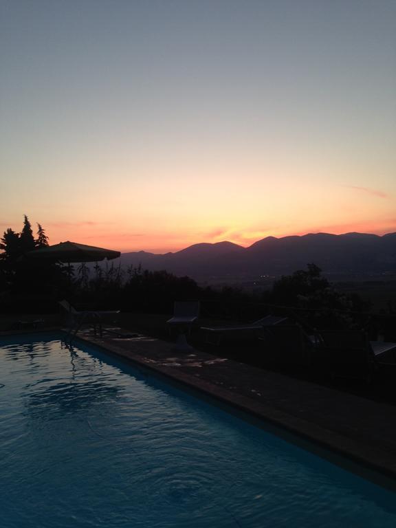 Casa Vacanze Vecciano Montefalco Bagian luar foto