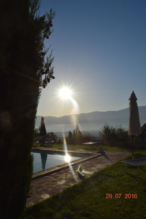Casa Vacanze Vecciano Montefalco Bagian luar foto